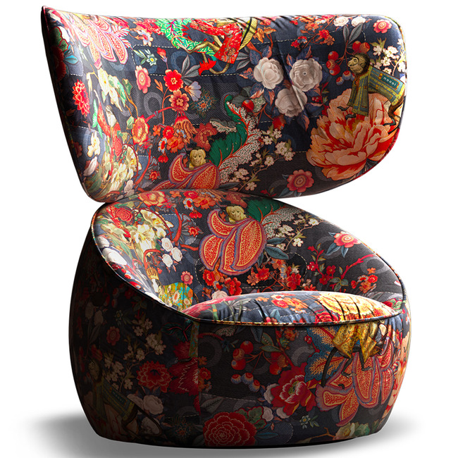 Hana Wingback Swivel Armchair by Moooi