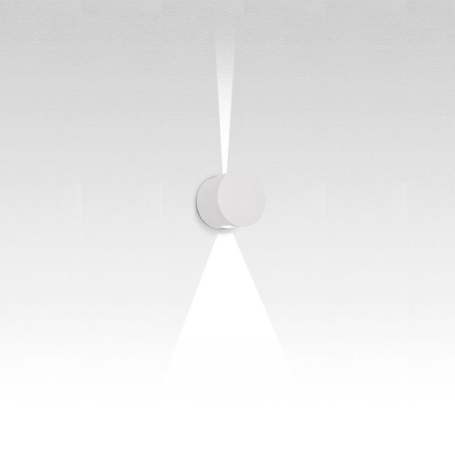Effetto 1 X 15 Degree 1 X 90 Degree Outdoor Wall Light by Artemide