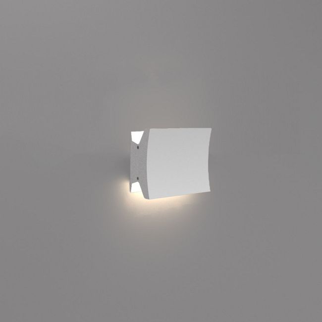 LineaCurve Mono Wall / Ceiling Light by Artemide