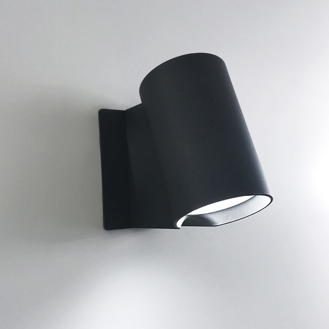 Oblique Wall Light by Artemide