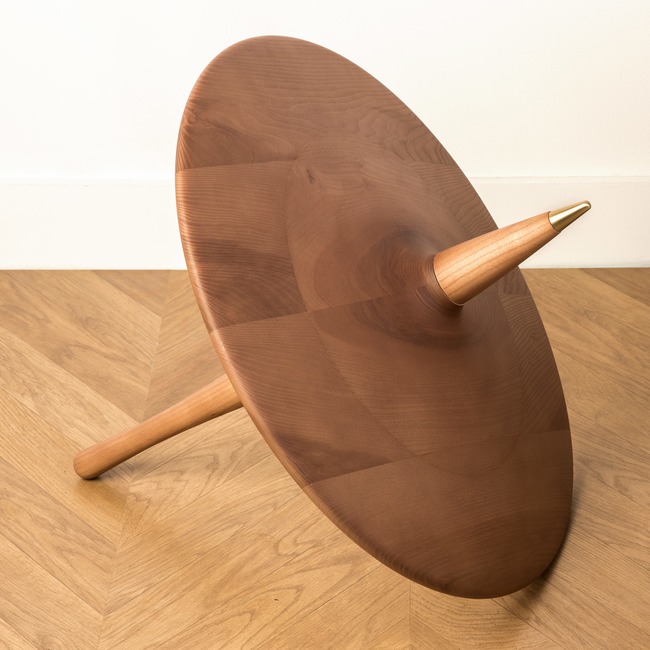 Peonza Spinning Top by Nomon