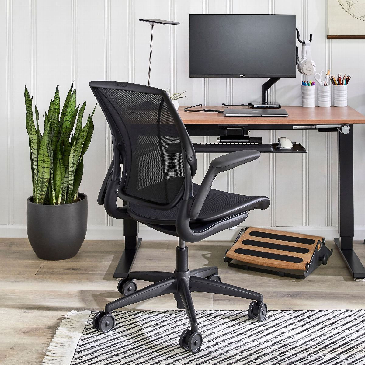 Ergonomic Foot Rest Rocker by Humanscale | FR300 | HUM1246596