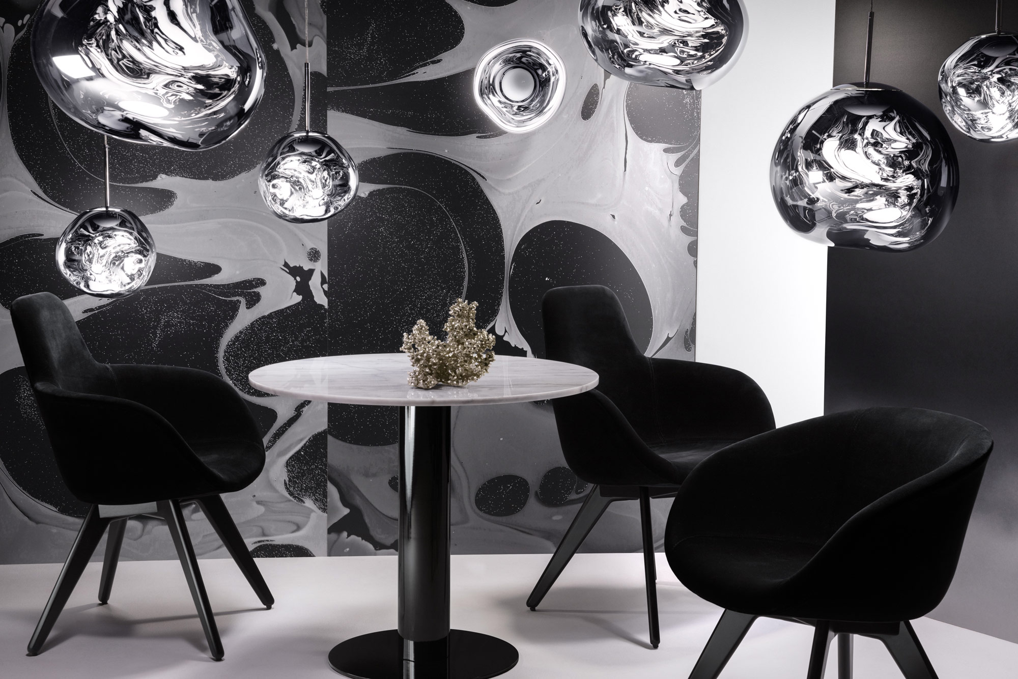 Tube Dining Table by Tom Dixon | TUB03BRMT04W | TDX1125457