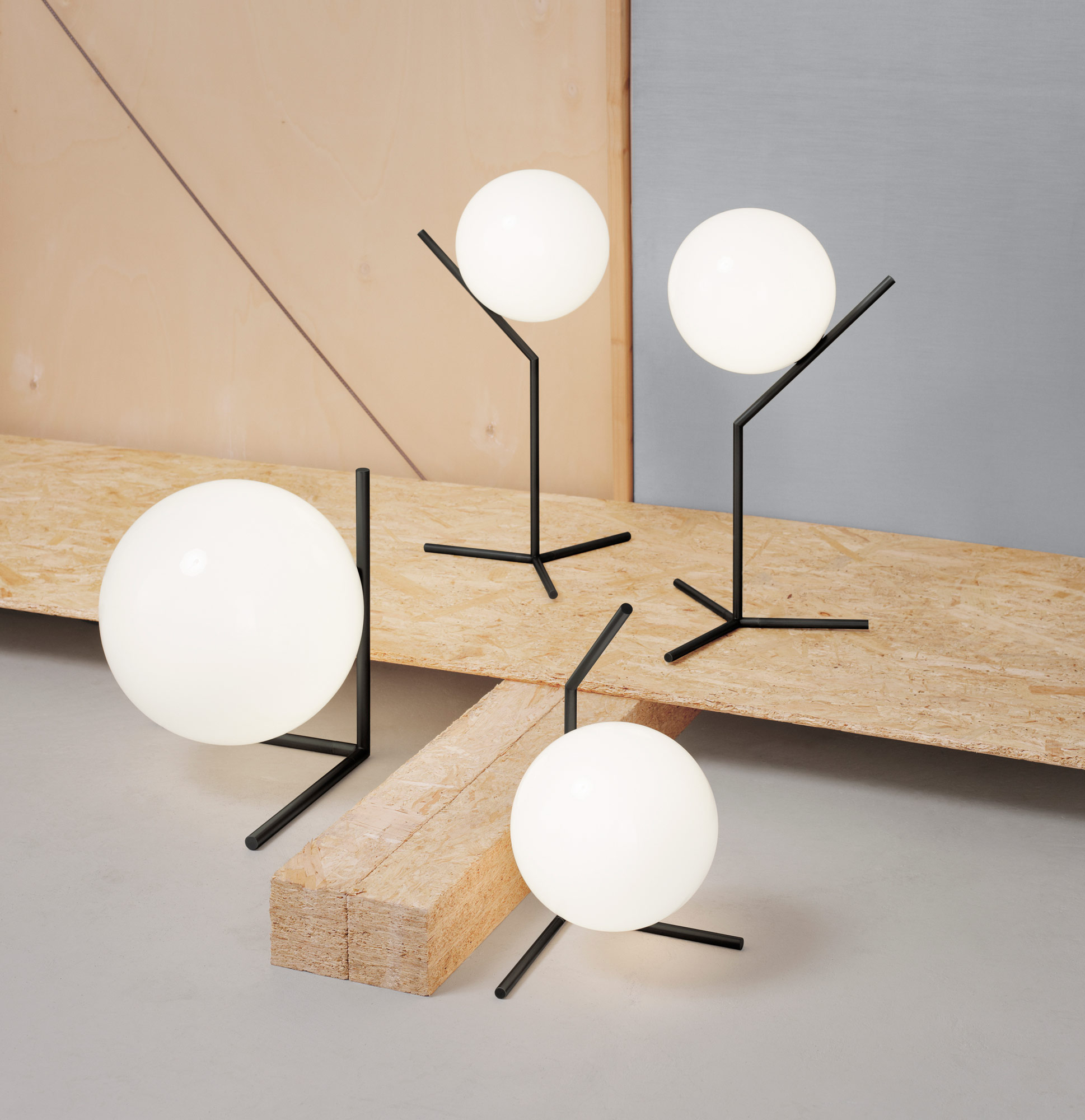 IC T1 Low Table Lamp by Flos Lighting | FU317159 | FLO406007