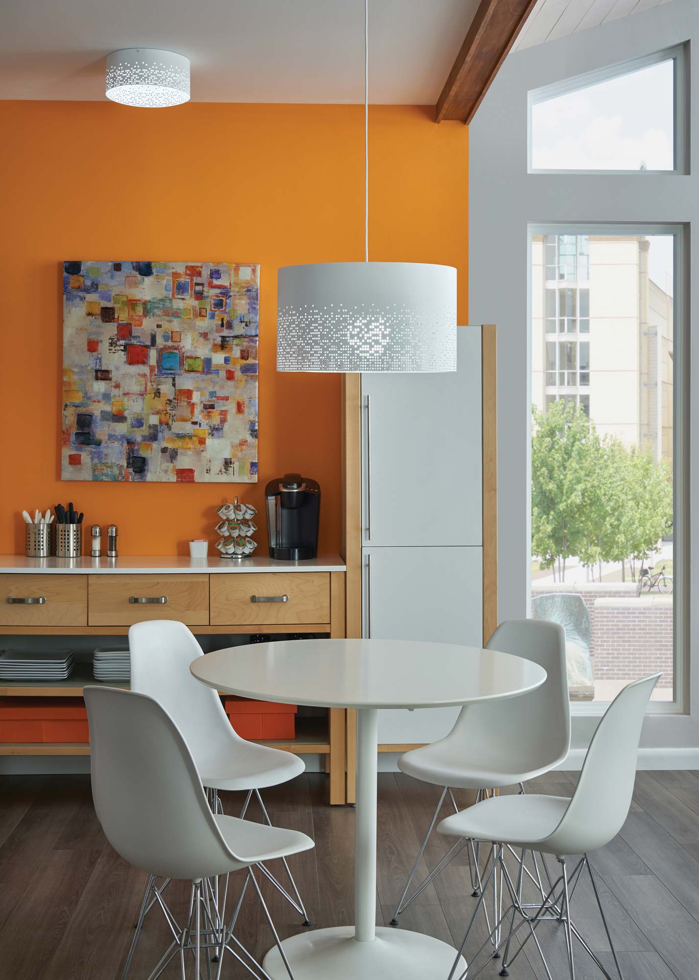 Installation Gallery Tech Lighting Chandeliers Pendants Crossblend Grande Pendant By Lbl Lighting Tech