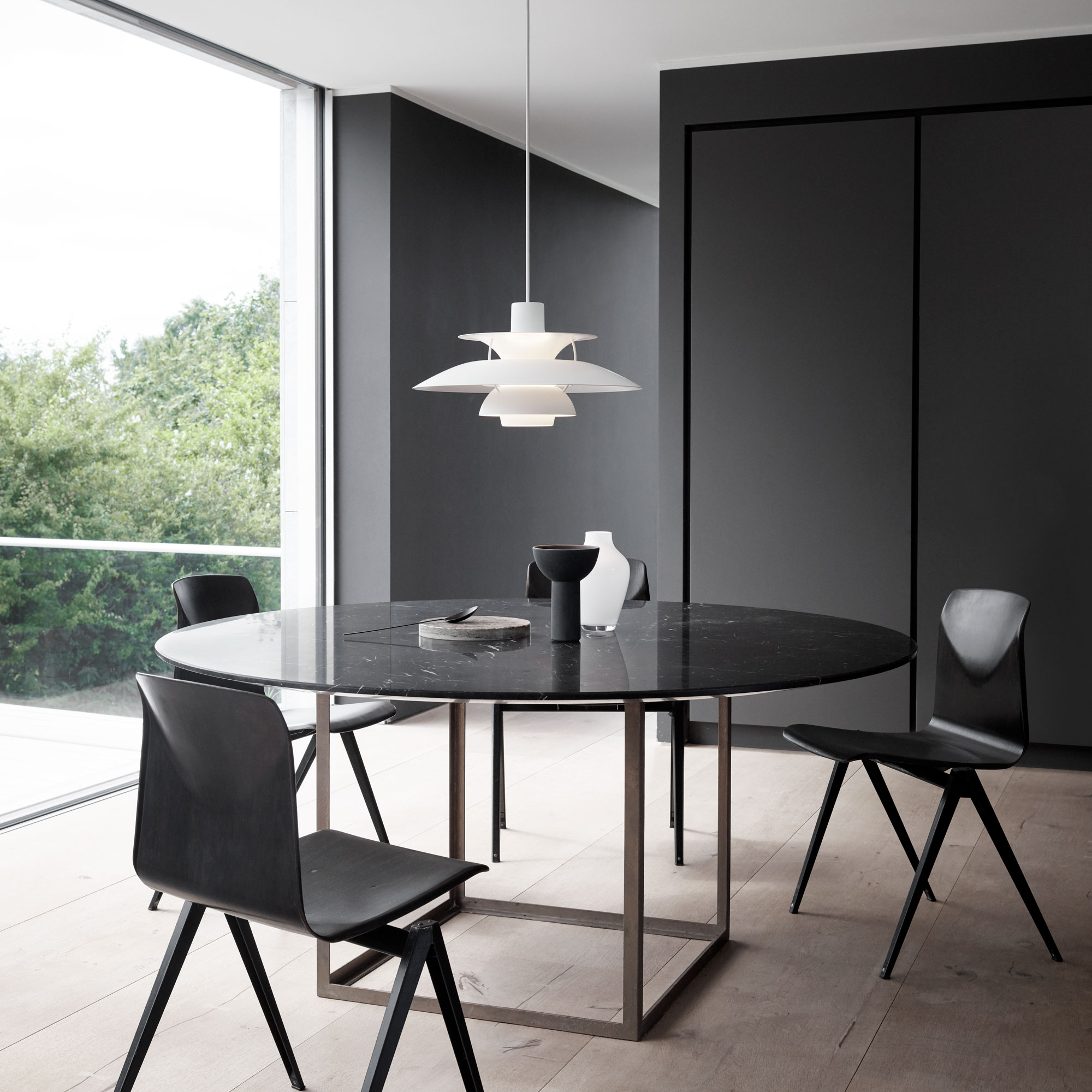 Louis Poulsen PH5 pendant lamp: the history of the three-shade light