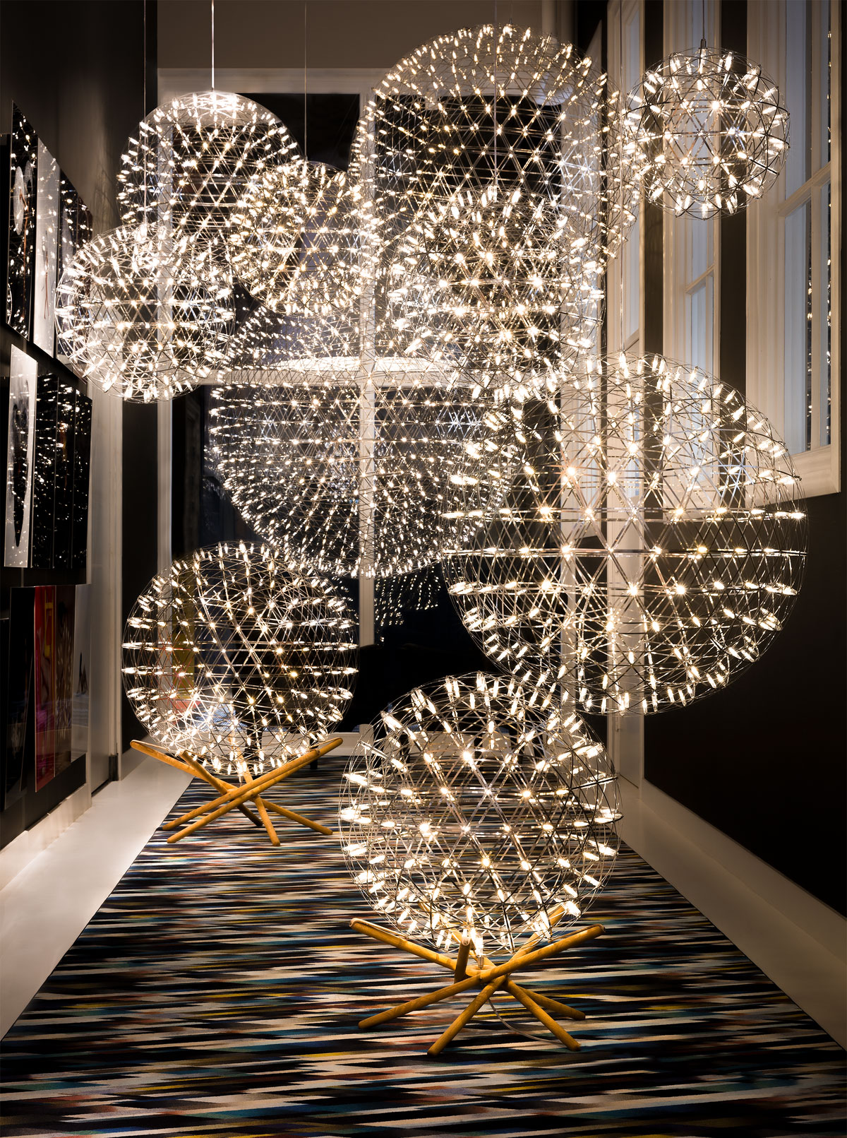 Ed ilt spille klaver Raimond Pendant by Moooi | ULMOLLEDR43A