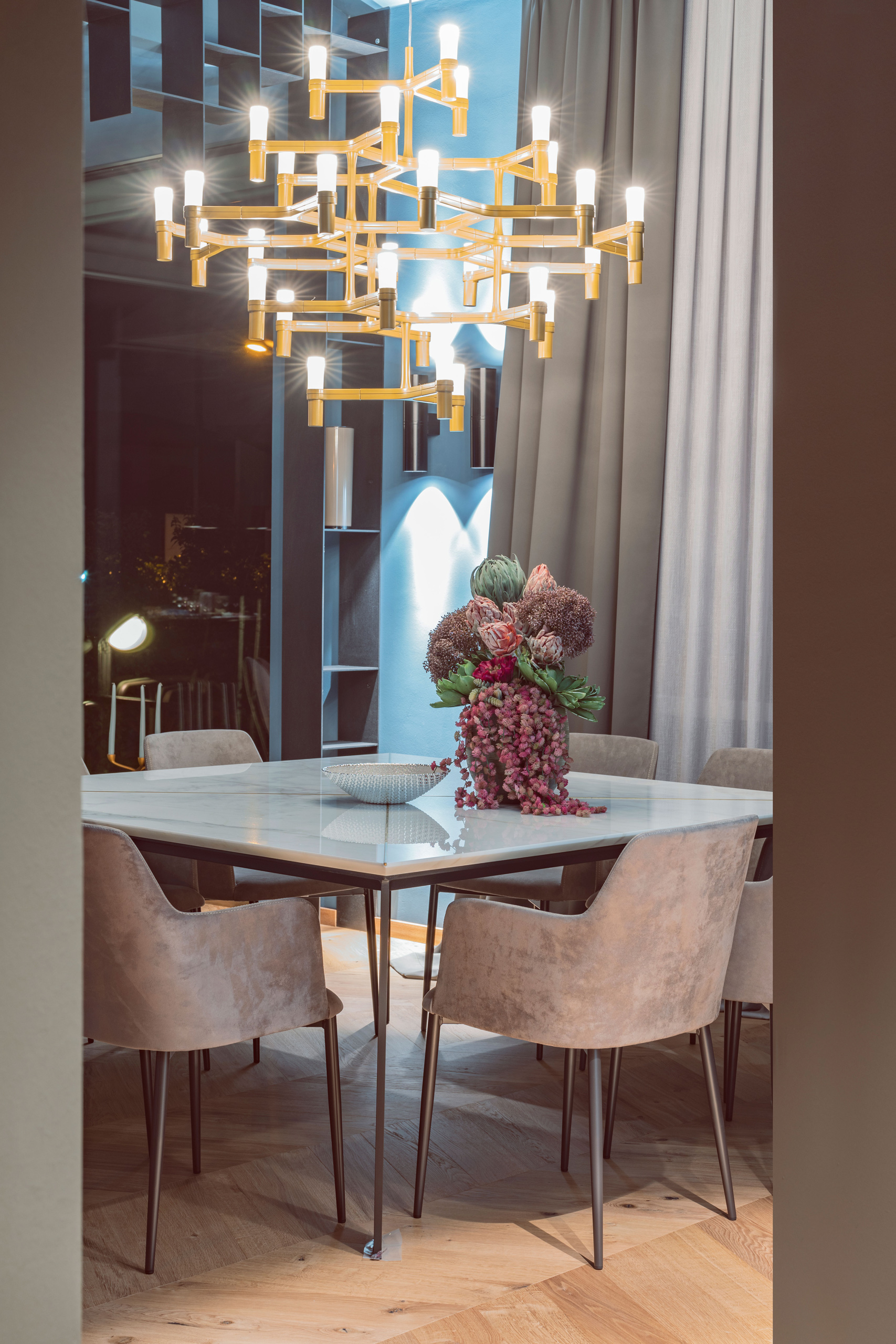 Crown Major Chandelier by Nemo | CRO HPW 52 | NIL782668
