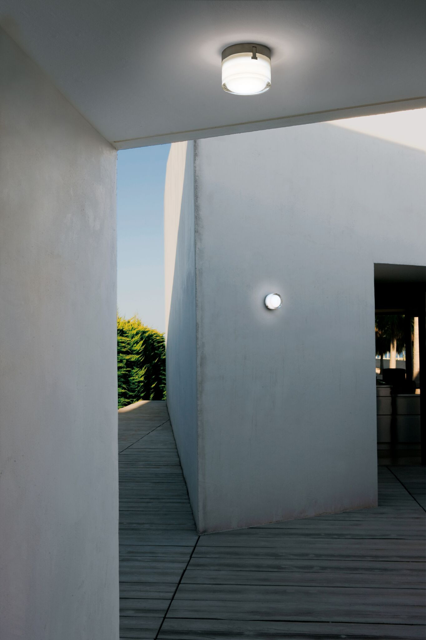 Installation Gallery Outdoor Lighting Scotch Outdoor Wall Ceiling Light By Vibia