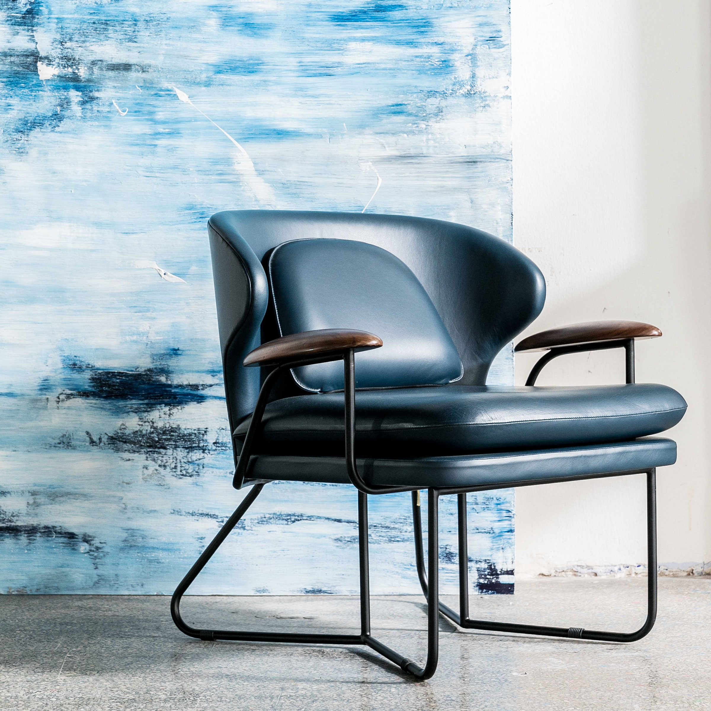 Chillax Lounge Chair by Stellar Works | CH-S131.WN.BL5013
