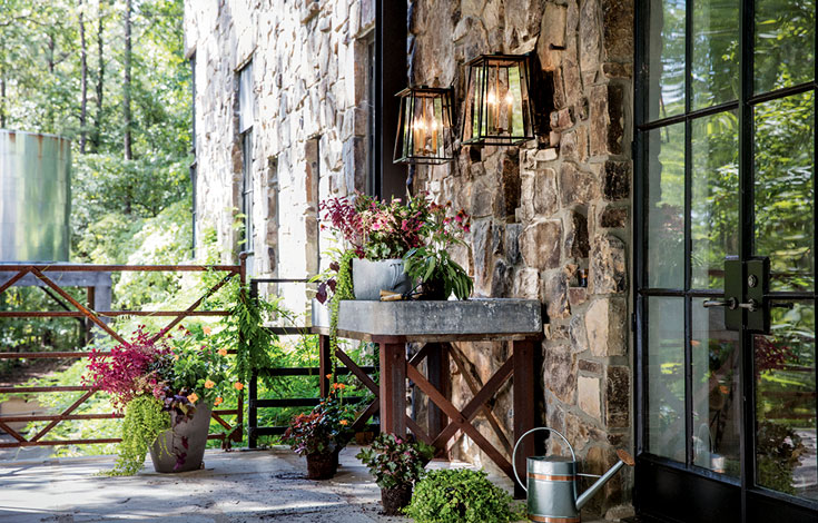 Lightology Outdoor & Patio
